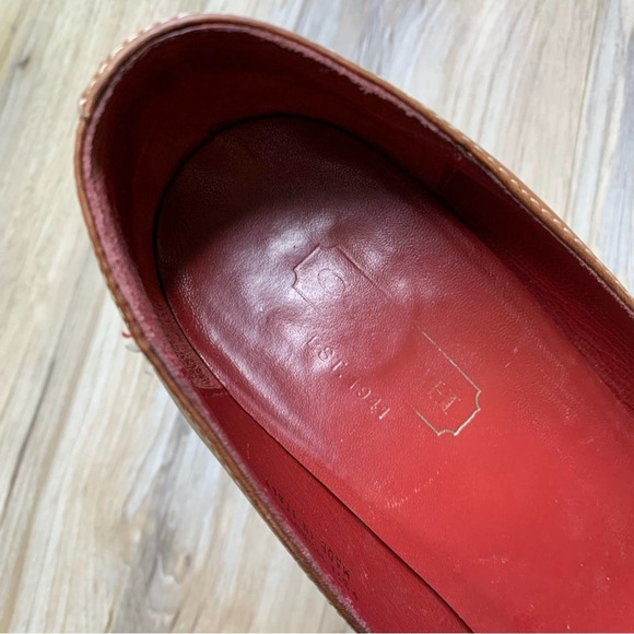 COACH “Mandel” Tan Leather Heels Pumps Silver Buckle Closed Toe Women’s Size 9 - Picture 8 of 10